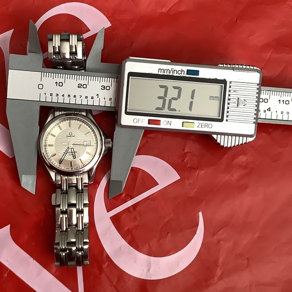 Beautiful ladies OMEGA -SWISS made watch ❤️‍?❤️‍?❤️‍? main image 12